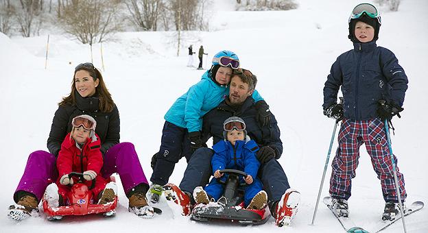 Familia en la nieve