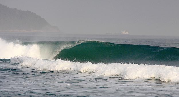São Sebastião - Praia de Maresias. Surfe.