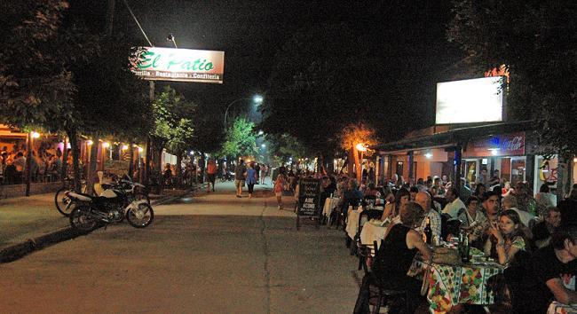 Los restaurantes llenos en Miramar