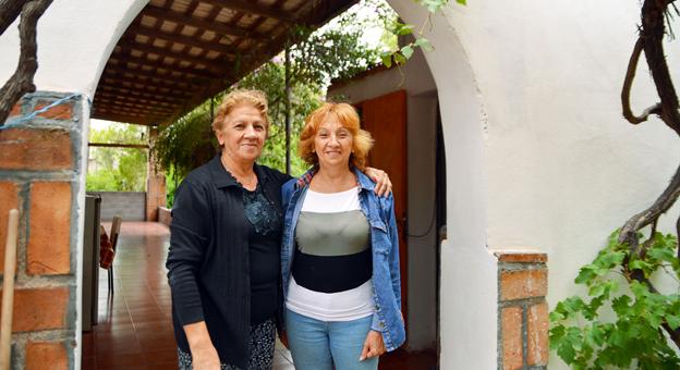 Marta y Nelida propietarias Cabañas Los Chañaritos