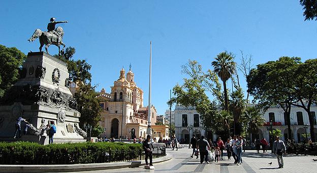 Plaza San Martín, Catedral y Cabildo de Córdoba