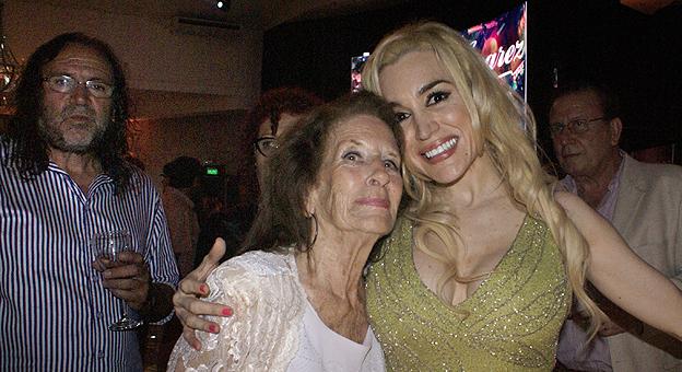 Ana María Alfaro y Fatima Flores