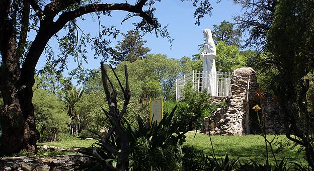 Cristo Ñu Porá en Rio Ceballos.