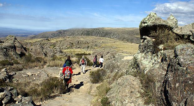 Camino al balcón norte se aprecia al fondo la quebrada